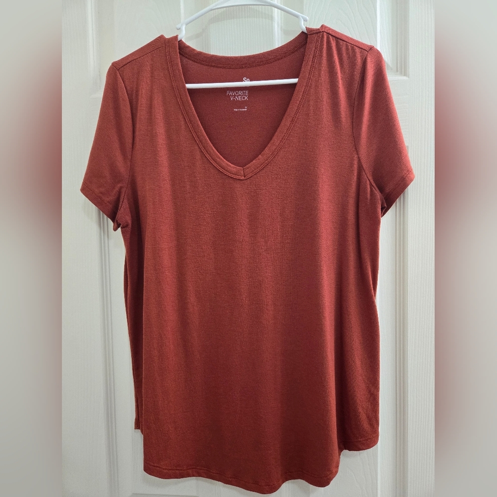 SO Vneck Tee
